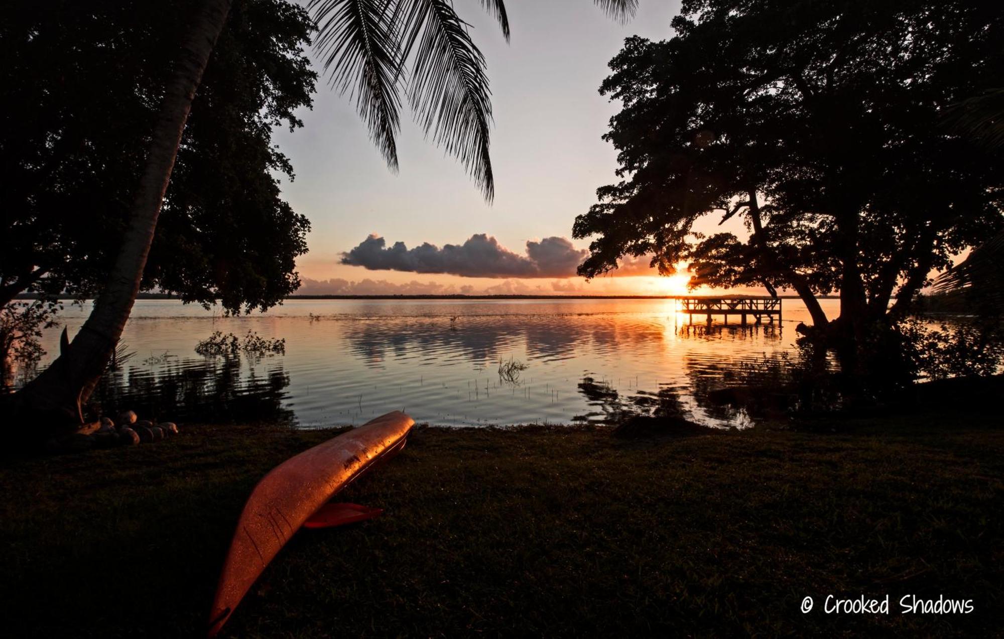 Crooкed Tree Lodge Belize Crooked Tree Экстерьер фото